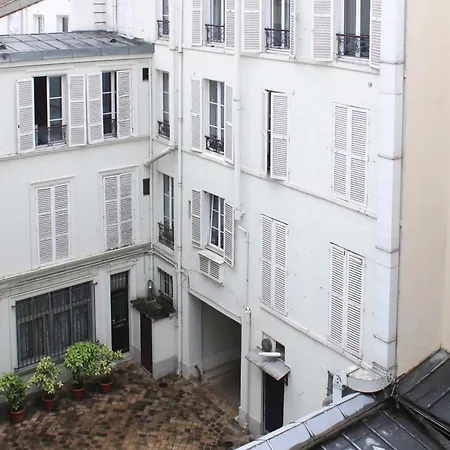 In The 8eme Paris